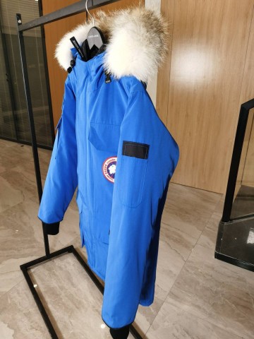 Пуховик Canada Goose
