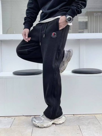 Спортивные штаны Moncler