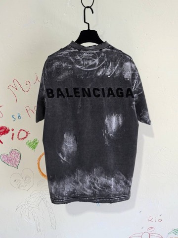 Футболка Balenciaga