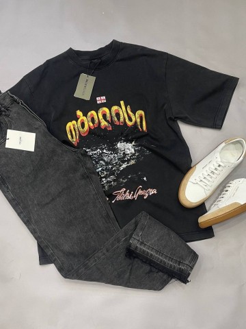 Футболка Balenciaga