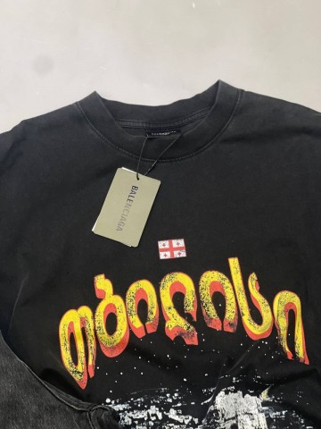 Футболка Balenciaga