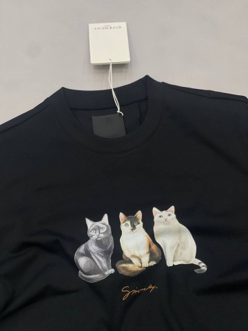 Футболка Givenchy