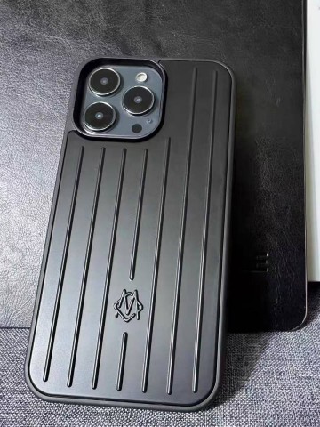 Чехол Rimowa