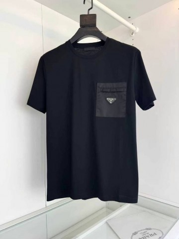 Футболка Prada