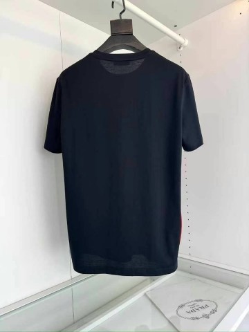 Футболка Prada