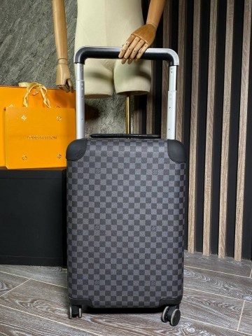 Чемодан Louis Vuitton