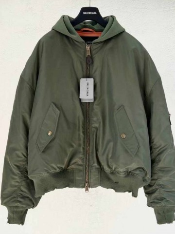 Бомбер Balenciaga