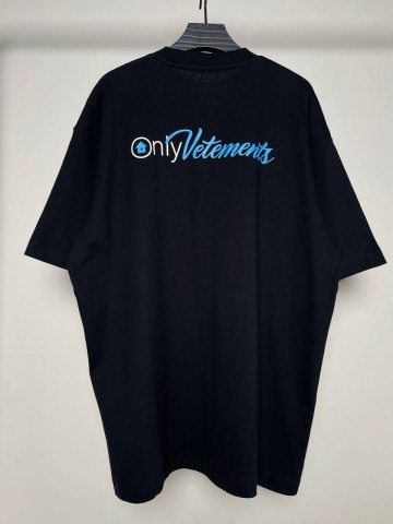 Футболка Vetements