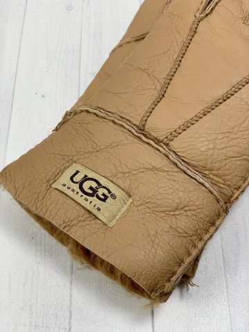 Перчатки UGG