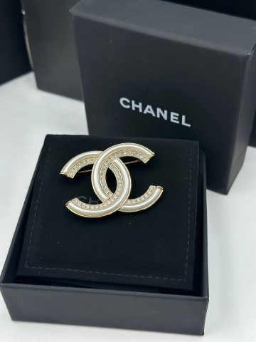 Брошь CHANEL