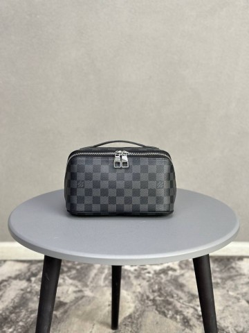 Несессер Louis Vuitton