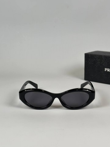 Очки Prada