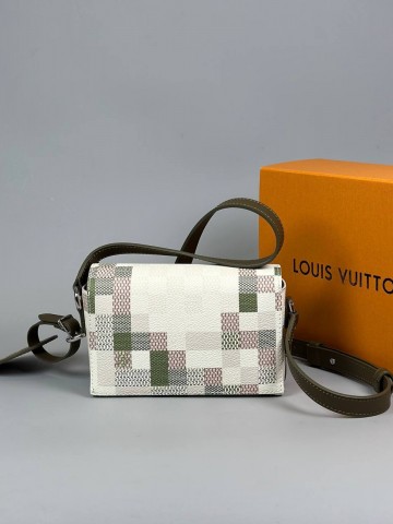 Сумка-мессенджер Louis Vuitton