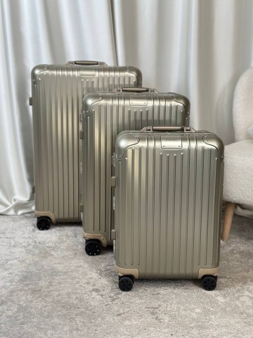 Чемодан Rimowa M