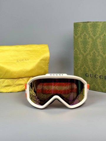Горнолыжные очки Gucci