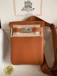 Сумка-слинг Hermes