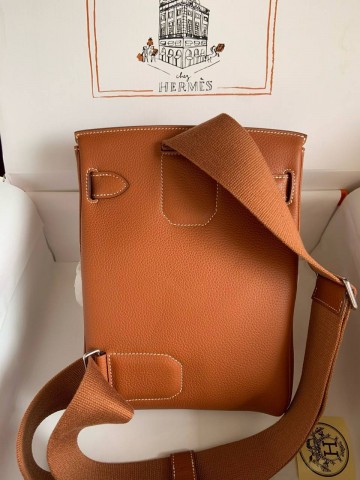 Сумка-слинг Hermes