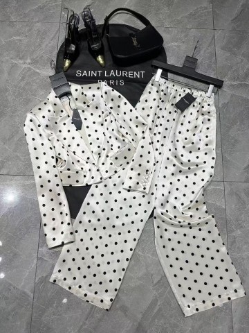 Костюм Yves Saint Laurent