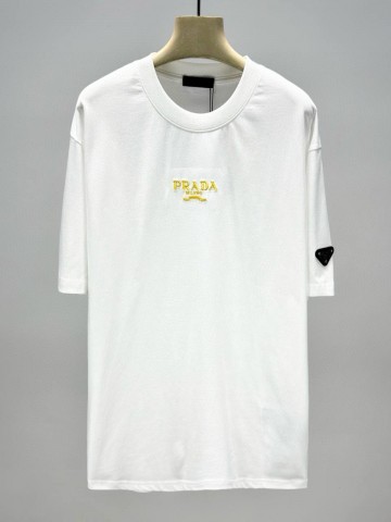 Футболка Prada