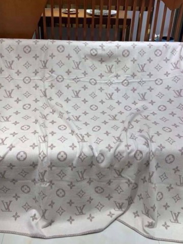 Плед Louis Vuitton