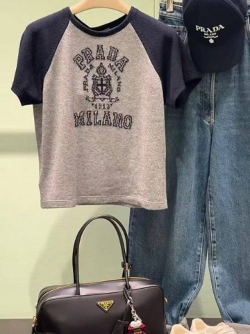 Футболка Prada