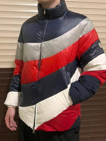 Пуховик Moncler