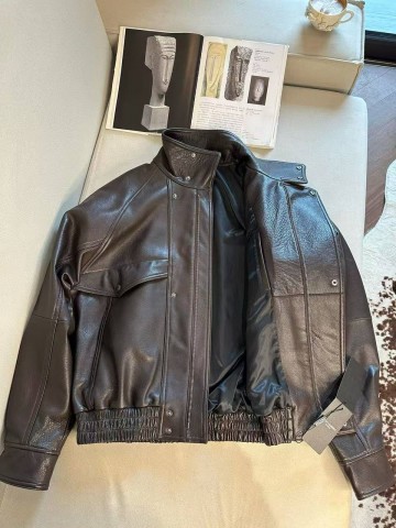 Кожаная куртка Yves Saint Laurent