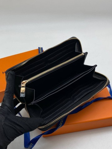 Кошелек Louis Vuitton