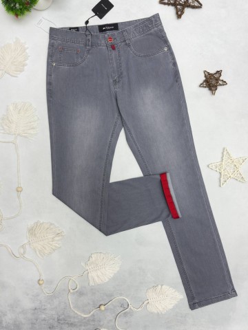 Джинсы Kiton