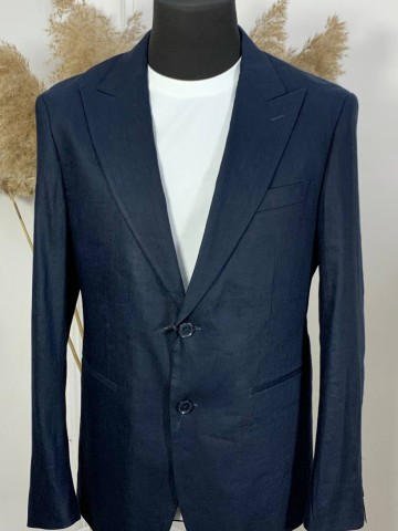 Льняной костюм Kiton