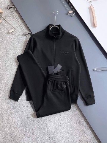 Спортивный костюм Prada