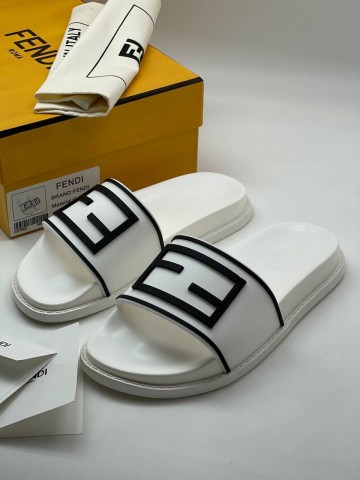 Шлепанцы Fendi