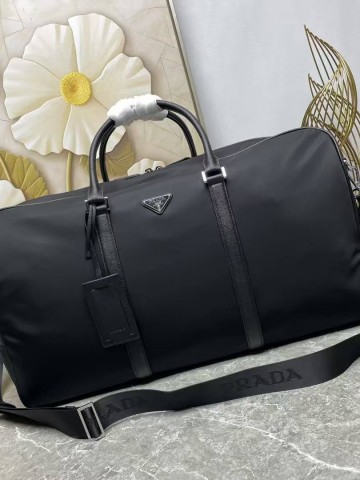 Дорожная сумка Prada