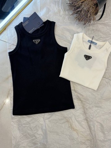 Майка Prada