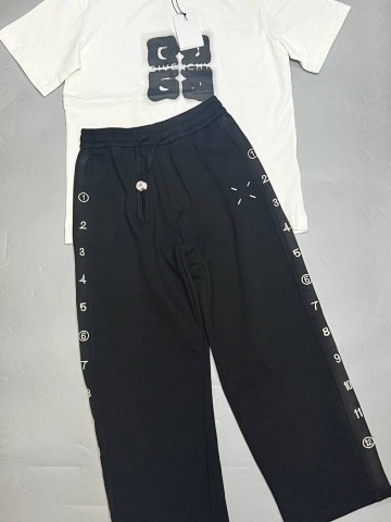 Футболка Givenchy