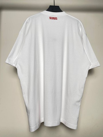Футболка Vetements