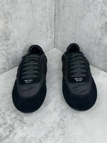 Кроссовки Prada