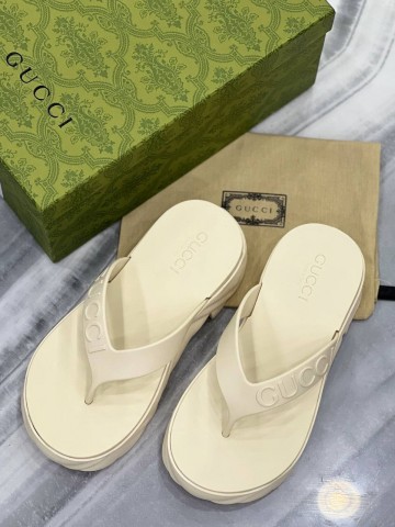 Шлепанцы Gucci