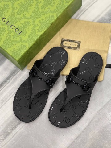 Шлепанцы Gucci