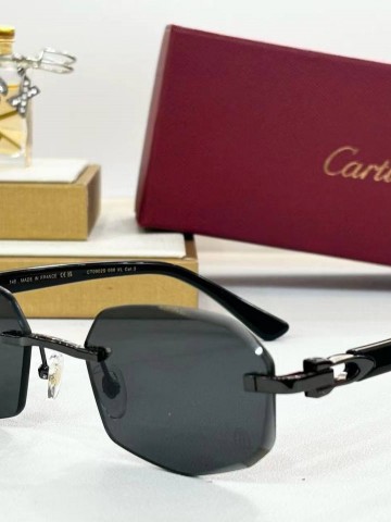 Солнцезащитные очки Cartier