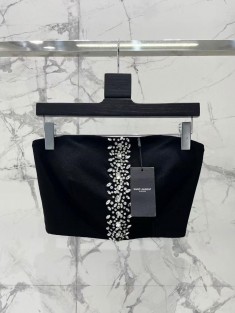 Топ Yves Saint Laurent