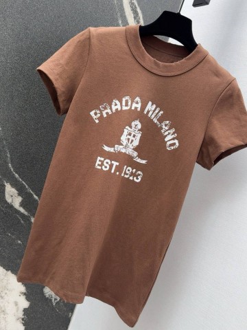 Футболка Prada