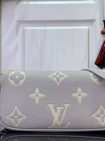 Сумка Louis Vuitton