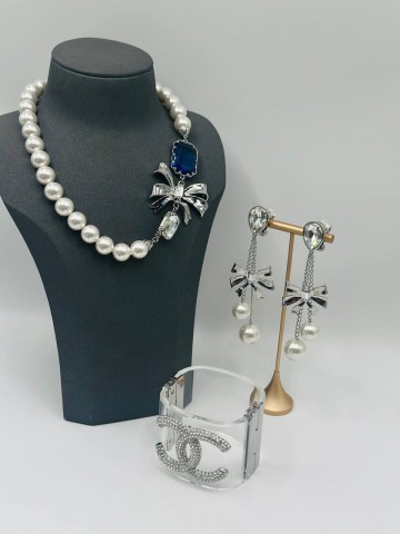 Серьги CHANEL