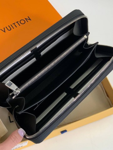 Кошелек Louis Vuitton