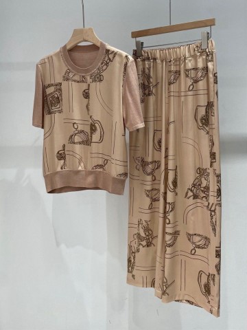 Костюм Hermes