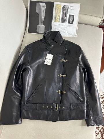 Кожаная куртка Balenciaga