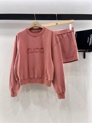 Костюм Gucci