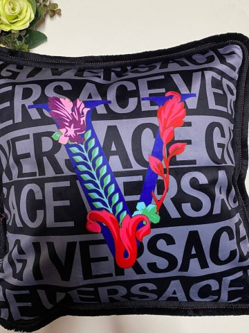 Подушка Versace 50х50 см