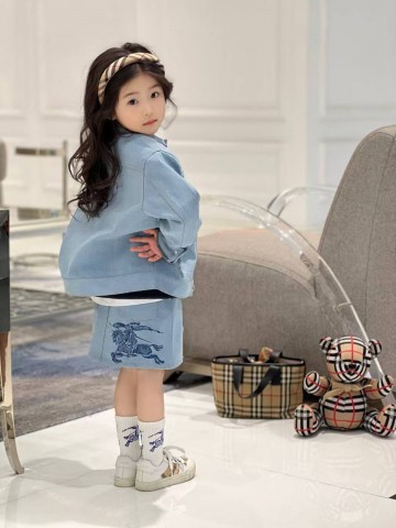 Костюм Burberry